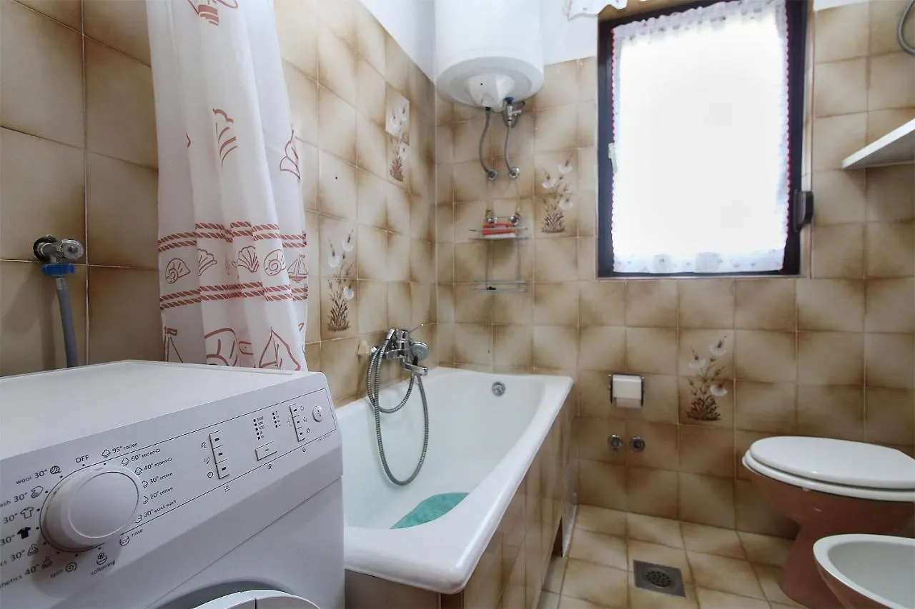 Apartment Ines 2276 بولا